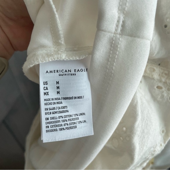 American Eagle Ivory Eyelet Romper open bow back- size medium - Picture 9 of 9